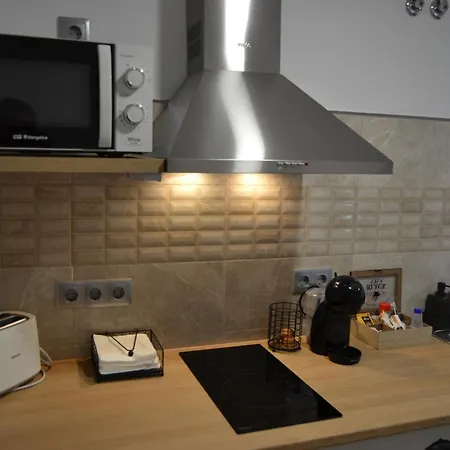 Greco 8 Guest house